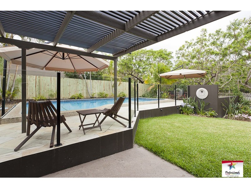 23 SEVILLE ROAD, Holland Park QLD 4121