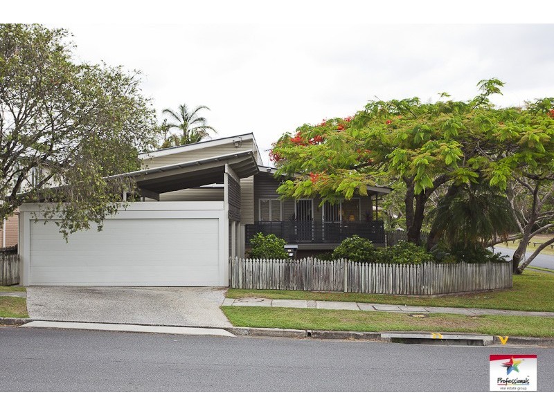 23 SEVILLE ROAD, Holland Park QLD 4121