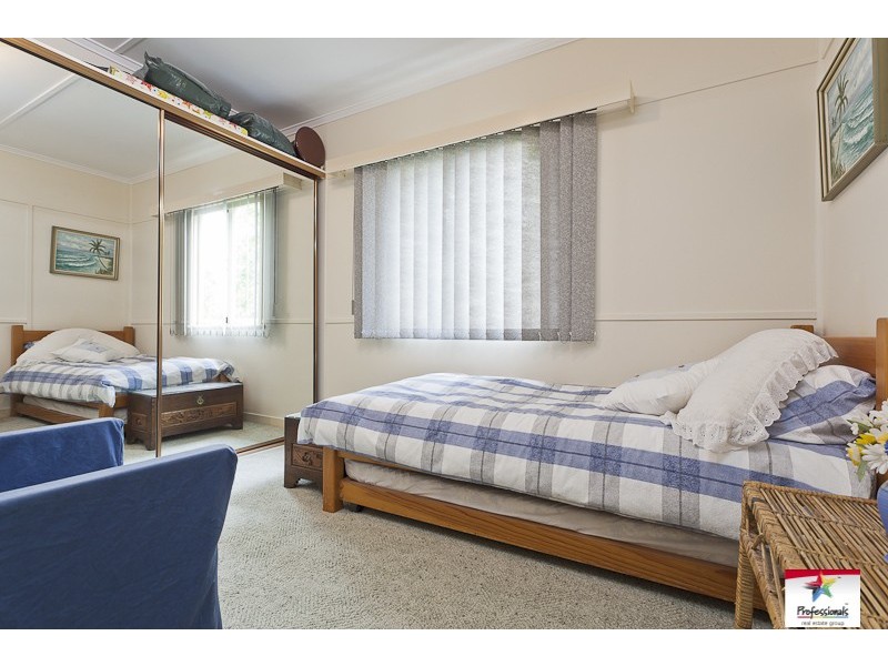 23 SEVILLE ROAD, Holland Park QLD 4121