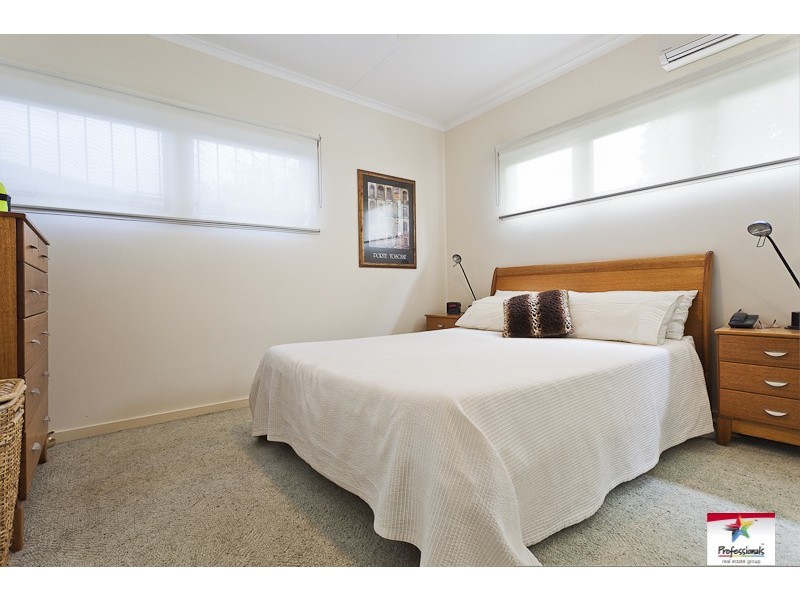 23 SEVILLE ROAD, Holland Park QLD 4121