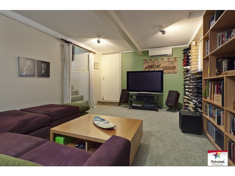 23 SEVILLE ROAD, Holland Park QLD 4121