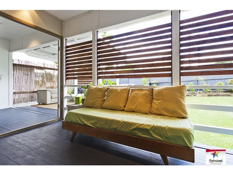 83 Holland Road, Holland Park QLD 4121