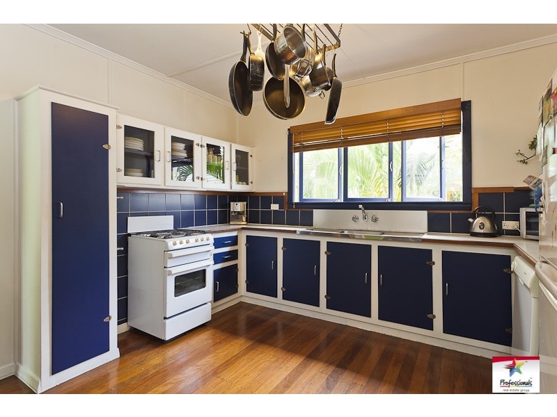 83 Holland Road, Holland Park QLD 4121