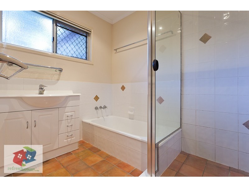 158 MESSINES RIDGE RD, Holland Park West QLD 4121