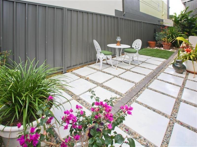 8 WALTER, Holland Park West QLD 4121