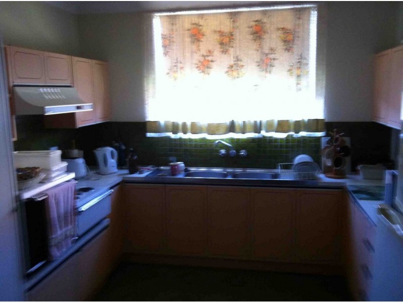 UNIT 2, 19 CROWN ST, Holland Park West QLD 4121