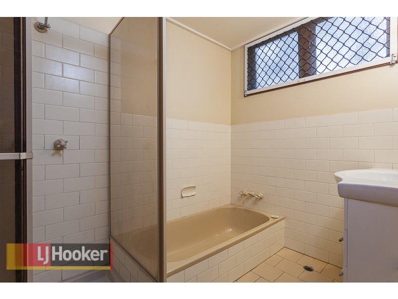 40 CEDAR ST, Greenslopes QLD 4120