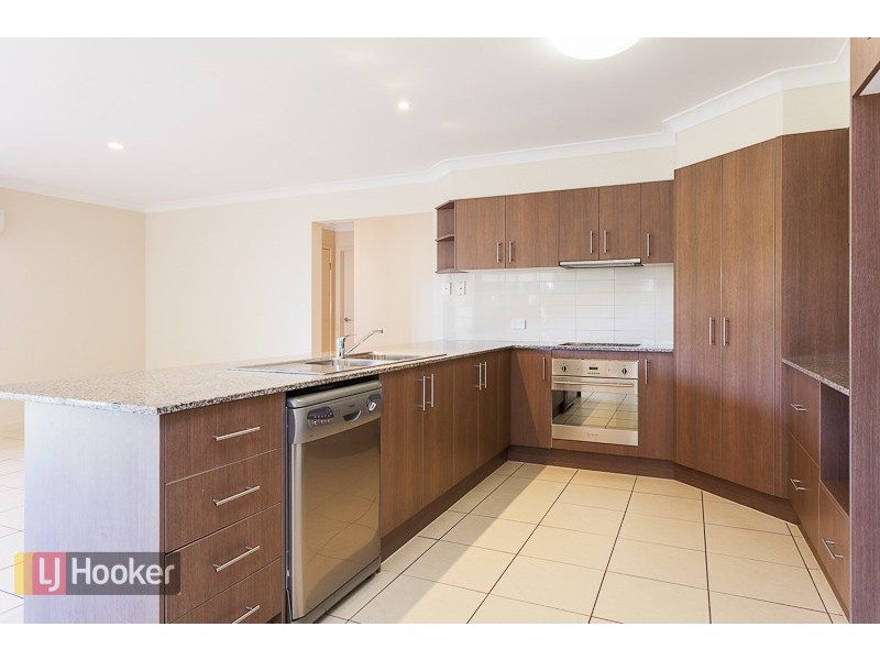 18 RAGAMUFFIN DRIVE WEST, Coomera Waters QLD 4209