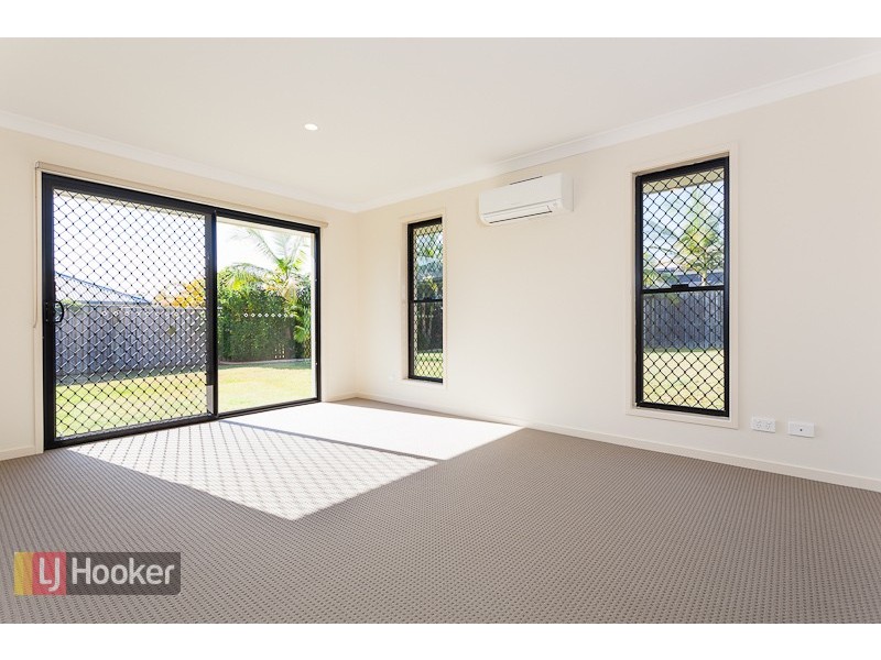 18 RAGAMUFFIN DRIVE WEST, Coomera Waters QLD 4209