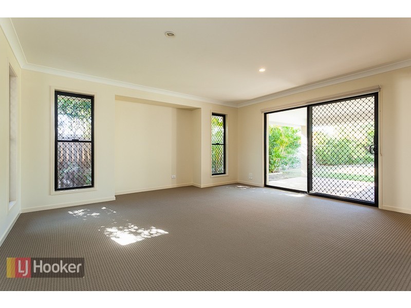 18 RAGAMUFFIN DRIVE WEST, Coomera Waters QLD 4209