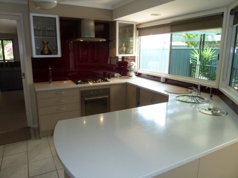 27 PINEWOOD COURT, Algester QLD 4115