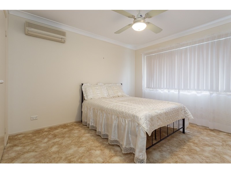 2, 11 CUPANIA PLACE, Elanora QLD 4221