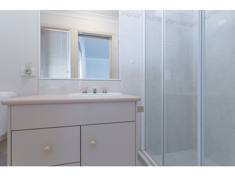 2, 11 CUPANIA PLACE, Elanora QLD 4221