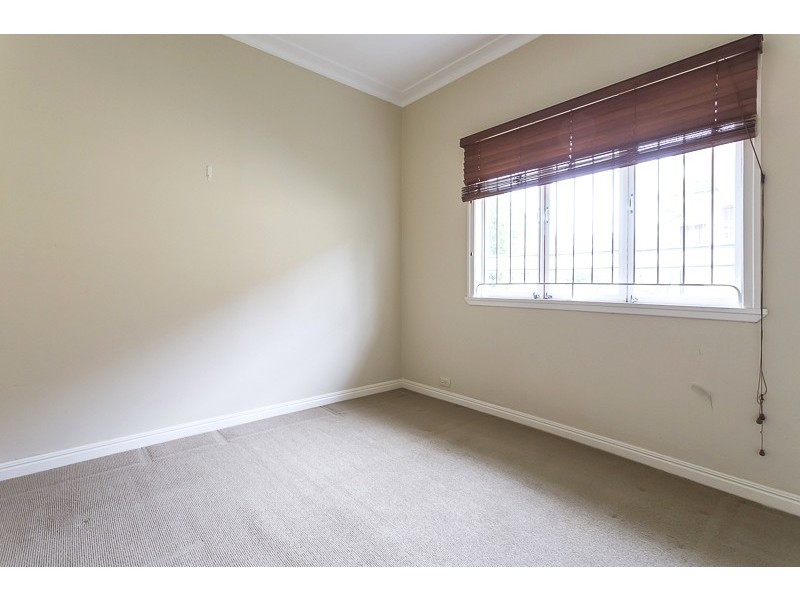 52 Oxley Dr, Holland Park QLD 4121