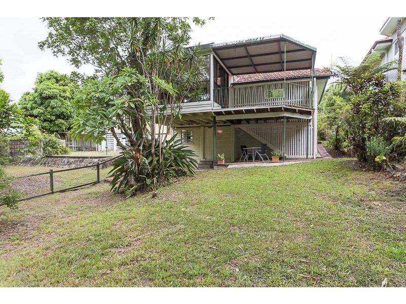 52 Oxley Dr, Holland Park QLD 4121
