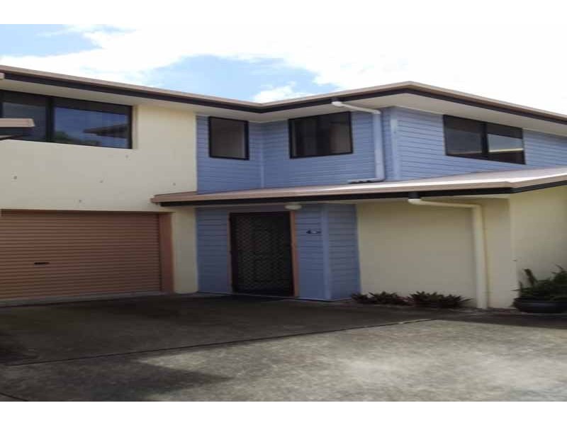 UNIT 4 / 10 Rolle Street, Holland Park West QLD 4121