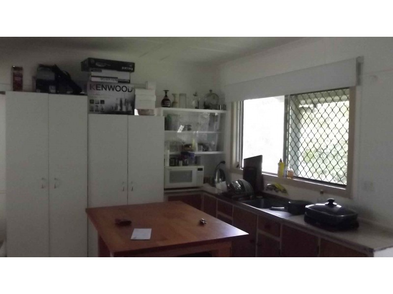 106 Marshall Road, Holland Park West QLD 4121
