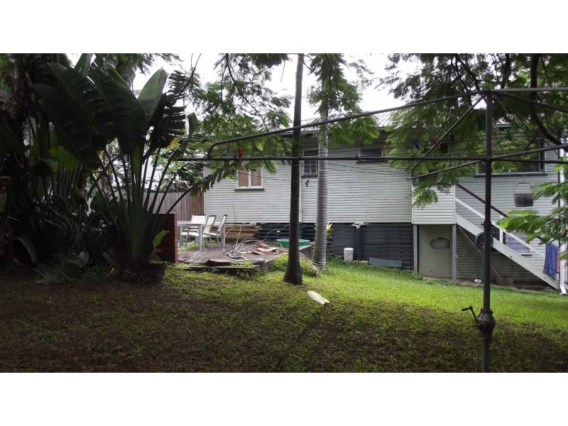 106 Marshall Road, Holland Park West QLD 4121