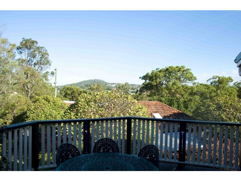 35 Percival Terrace, Holland Park QLD 4121