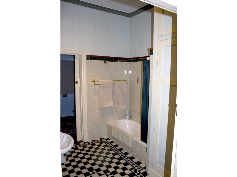 35 Percival Terrace, Holland Park QLD 4121