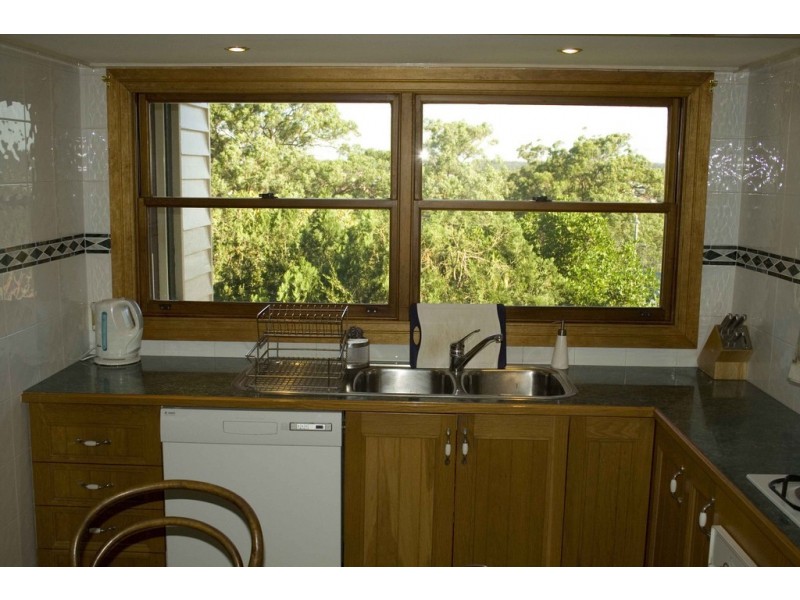 35 Percival Terrace, Holland Park QLD 4121