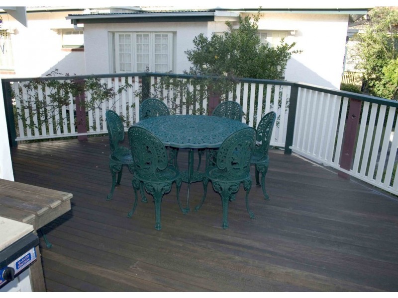 35 Percival Terrace, Holland Park QLD 4121