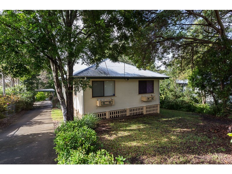 41 Turquoise Street, Holland Park QLD 4121