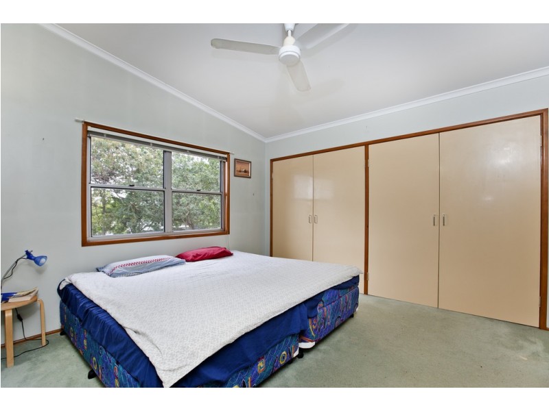 15 Dunrod Street, Holland Park West QLD 4121