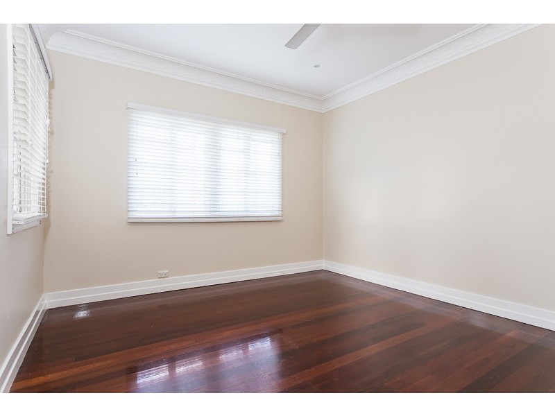 11 Coonara Street, Holland Park QLD 4121