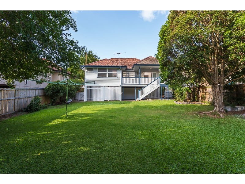 11 Coonara Street, Holland Park QLD 4121