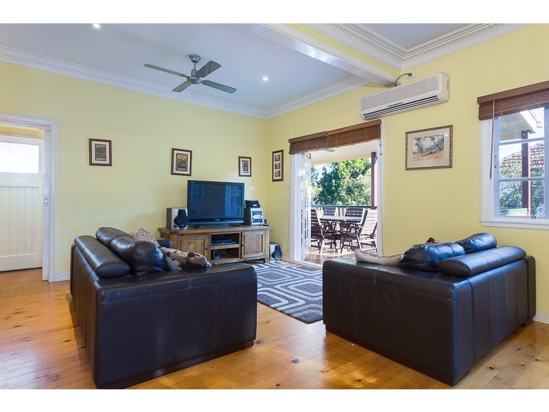 61 Provincial Road, Holland Park QLD 4121