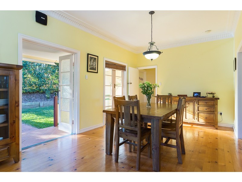 61 Provincial Road, Holland Park QLD 4121