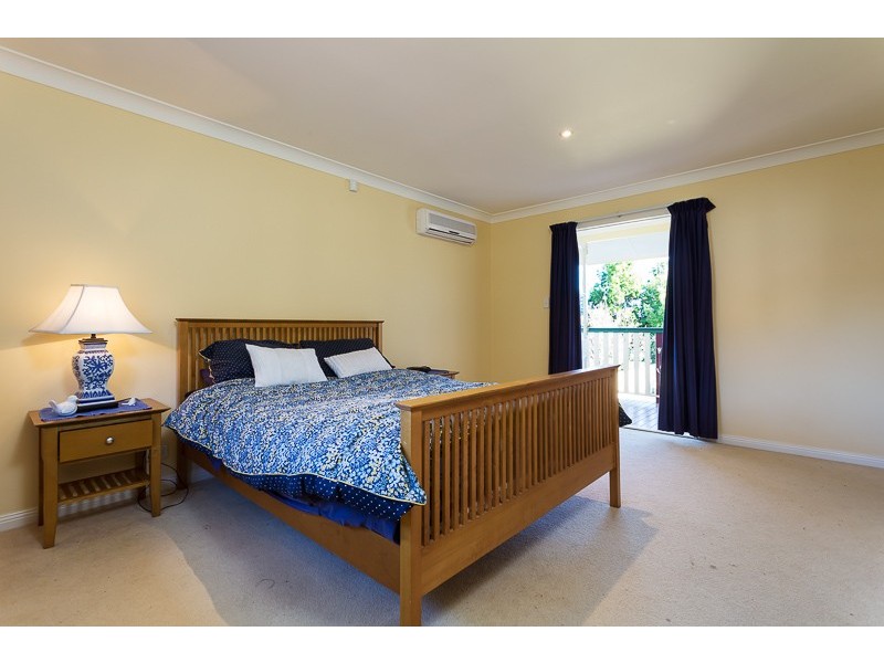 61 Provincial Road, Holland Park QLD 4121