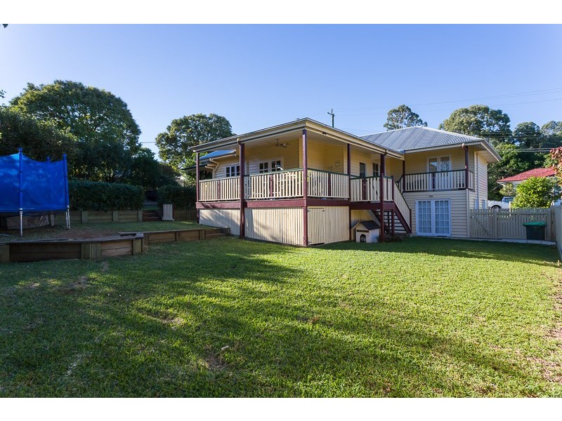 61 Provincial Road, Holland Park QLD 4121