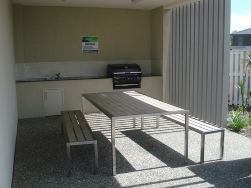 Unit 30, 1 BELONGIL ST, Pacific Pines QLD 4211