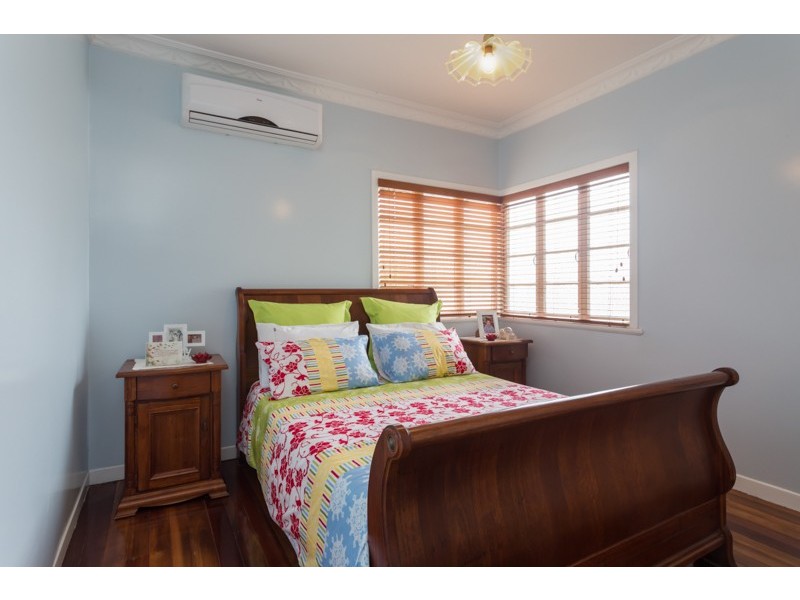 Holland Park West QLD 4121