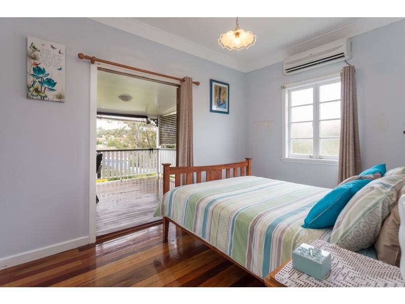 Holland Park West QLD 4121