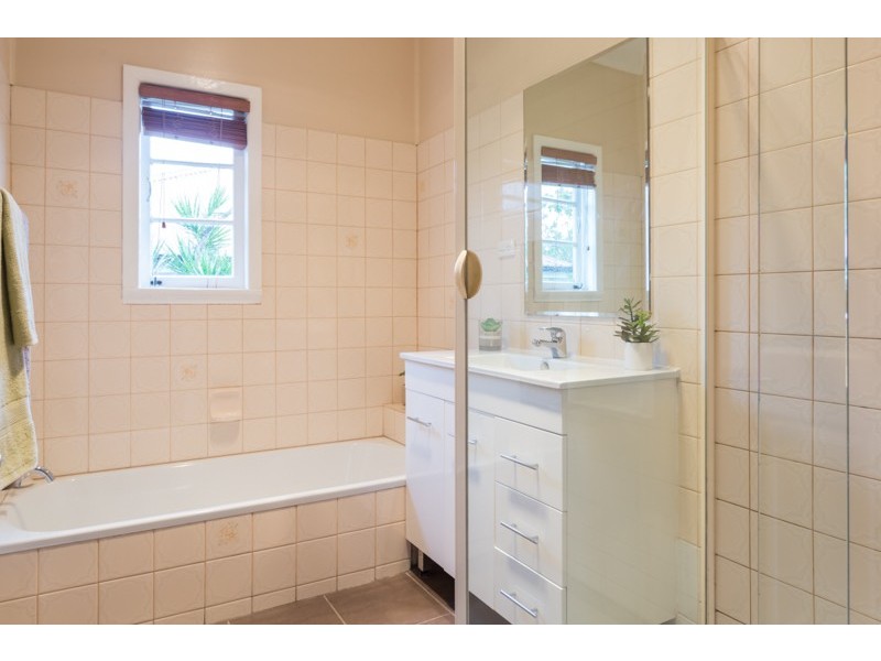 Holland Park West QLD 4121