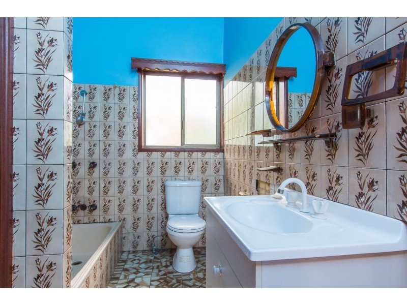 15 Denman St, Greenslopes QLD 4120