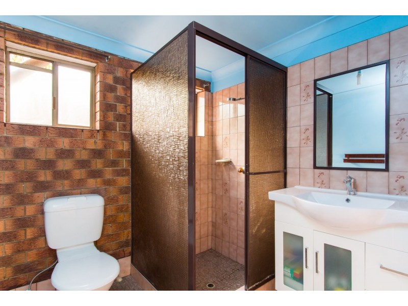 15 Denman St, Greenslopes QLD 4120