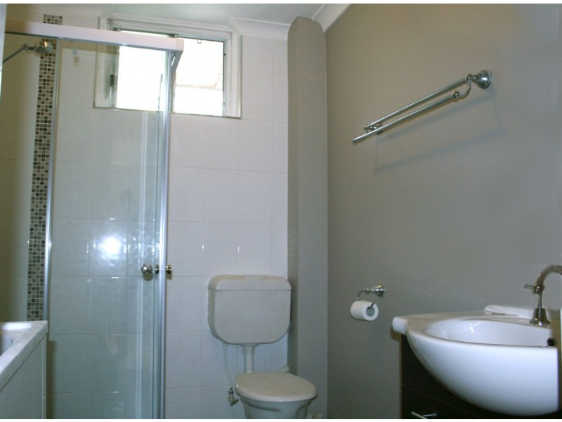 69 Chatsworth Rd, Greenslopes QLD 4120