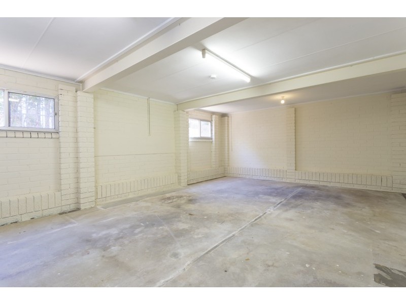 29 Hector Road, Holland Park QLD 4121