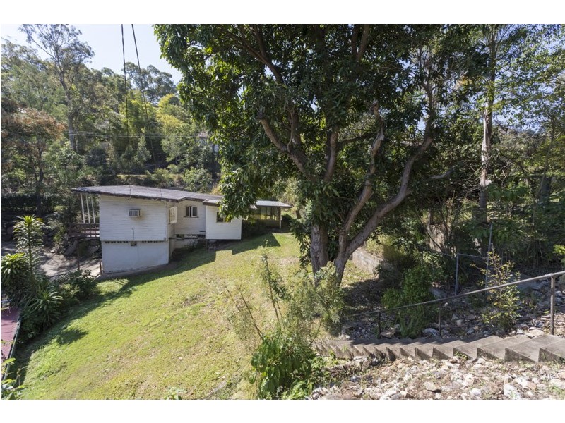 3 Odessa Street, Holland Park West QLD 4121