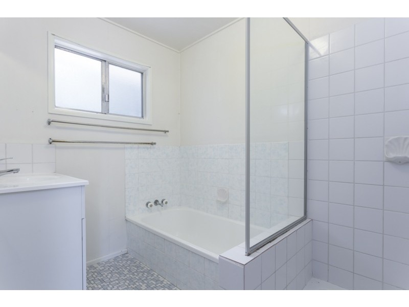 26 Dodwell Street, Holland Park West QLD 4121