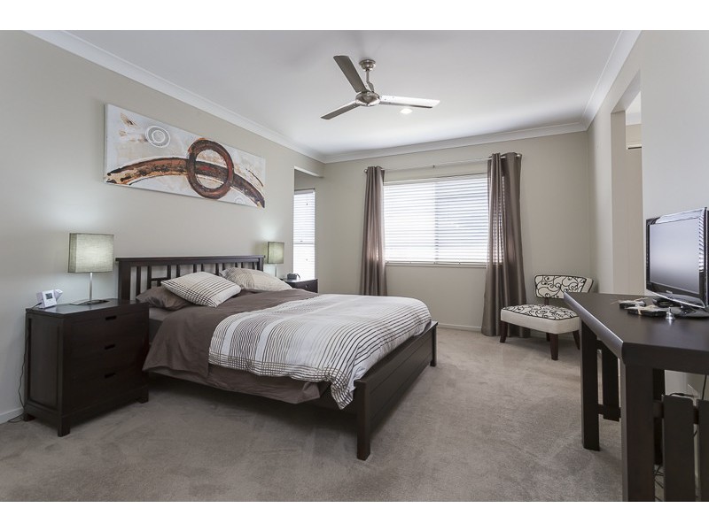 19 Cascades St, Springfield Lakes QLD 4300