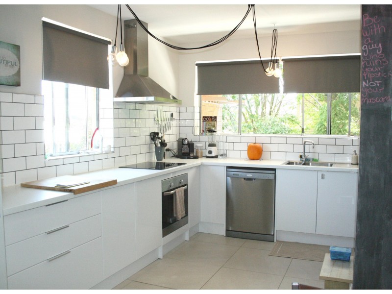 57 Shire St, Coorparoo QLD 4151