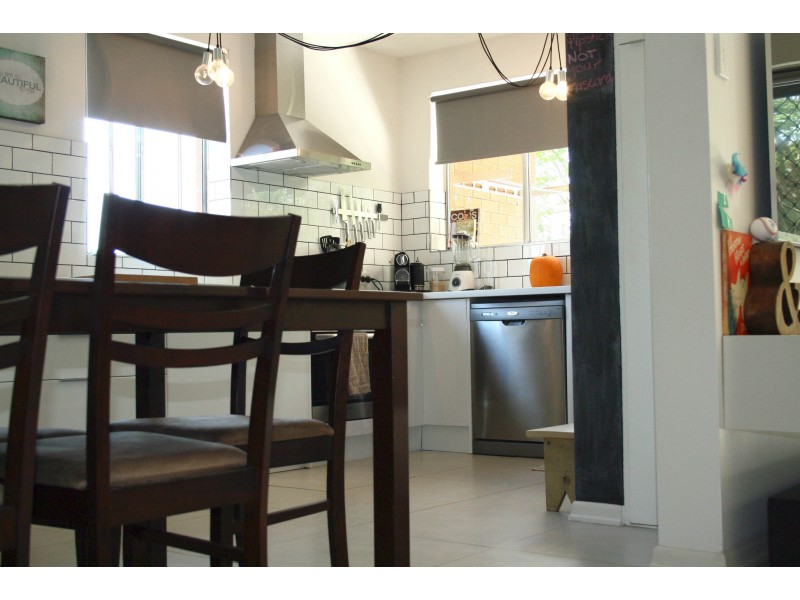 57 Shire St, Coorparoo QLD 4151