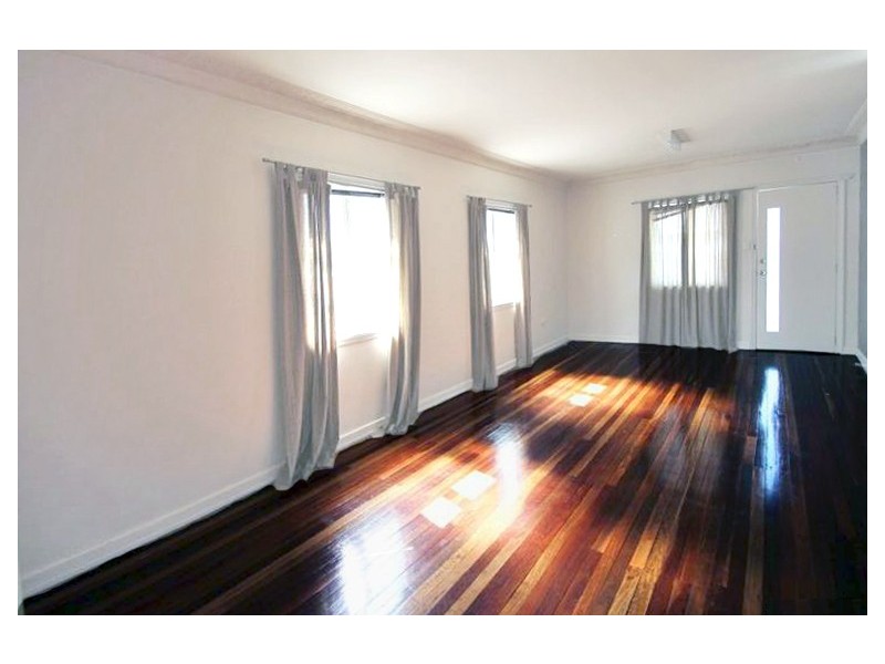 77 Dawson Road, Upper Mount Gravatt QLD 4122