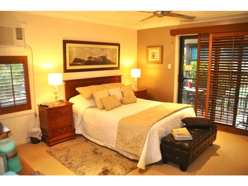 4 PADDY PLACE, Oxenford QLD 4210