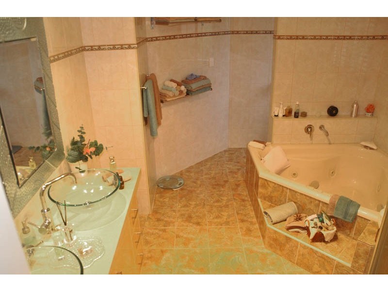 4 PADDY PLACE, Oxenford QLD 4210